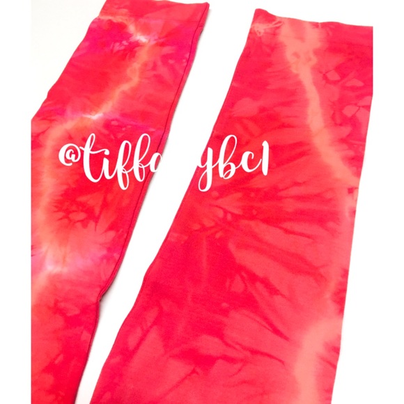 Nikibiki Seamless Custom Tie Dye Capri Legging - Picture 5 of 12